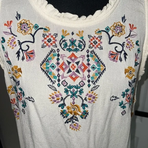 Ivory Sleeveless Embroidered Ruffled-Hem Tunic Top - Picture 2 of 3